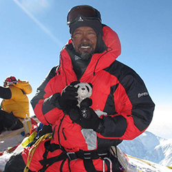 2011: Successful Ascent of the Mount Everest